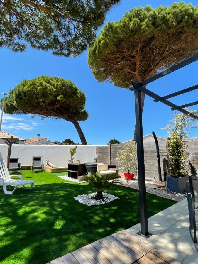 Maison avec spa idéalement placée au bois plage Le Bois-Plage-en-Ré Extérieur photo